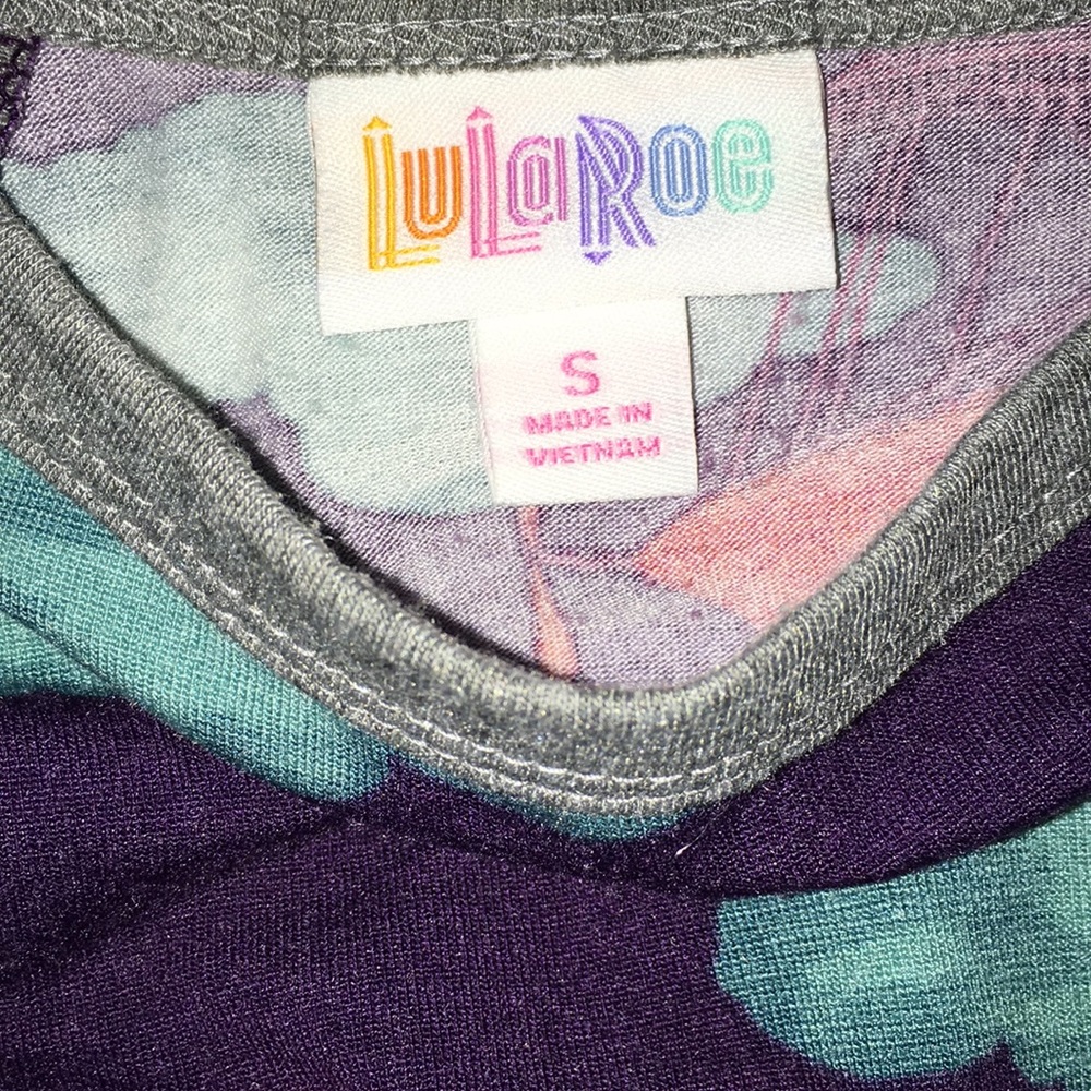 Shirts - Picture 6 of 6